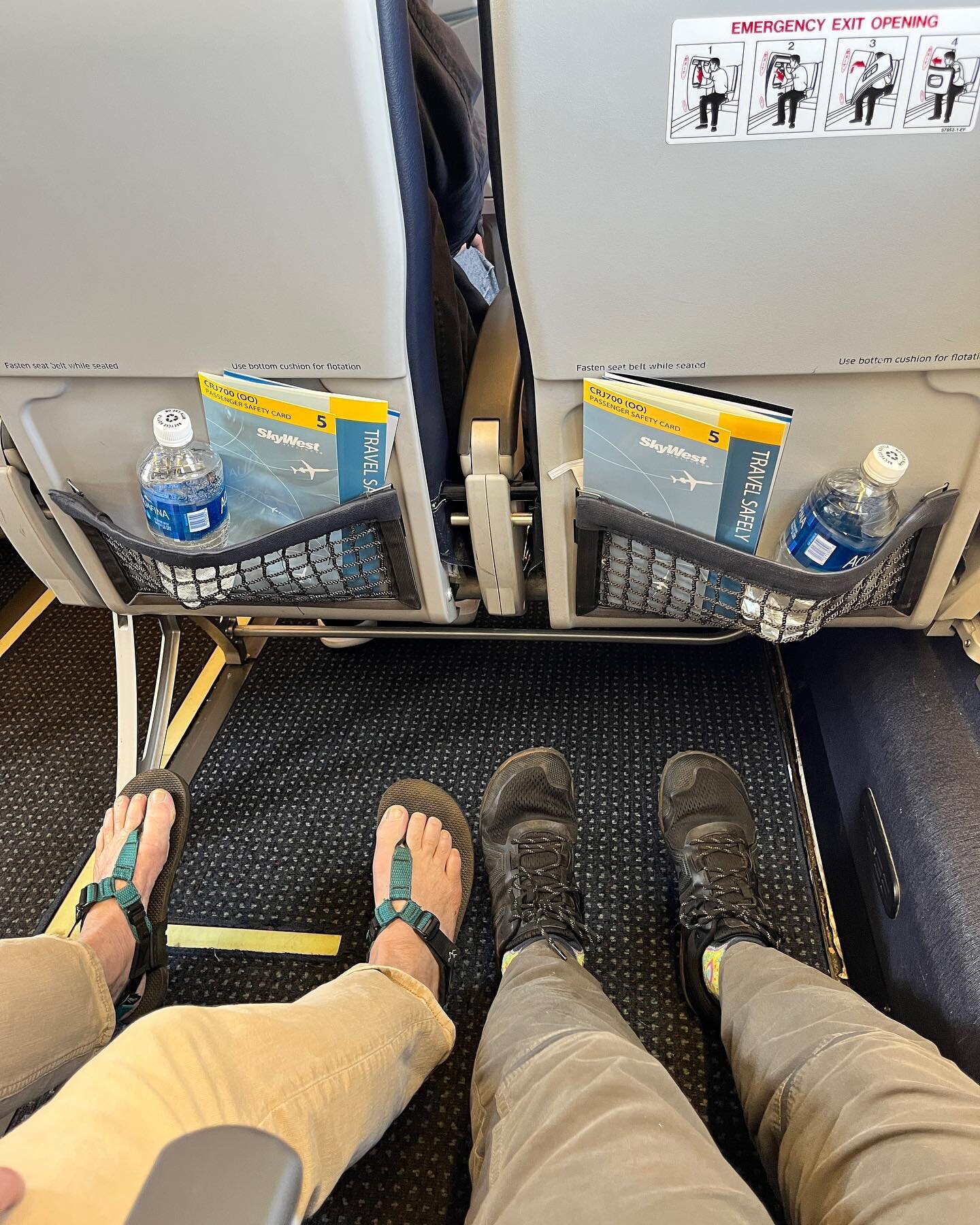 Single best move you can make for healthier feet is to change your shoes for good!
Switch to shoes that treat feet like the most important part of your body.  That just might be true!
Minimal shoes have these essential features:
👣flexible design
